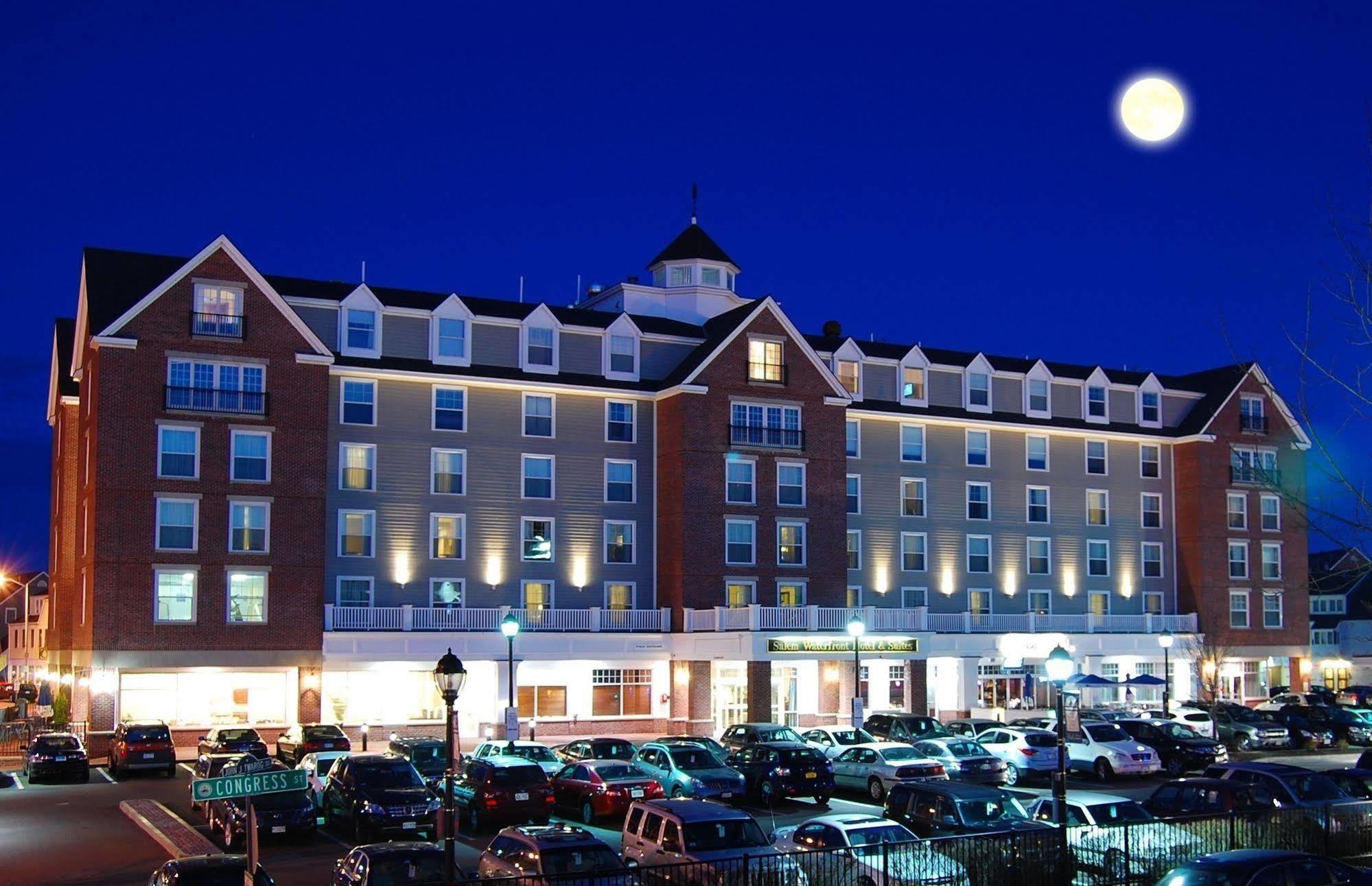 Salem Waterfront Hotel & Suites Exterior photo